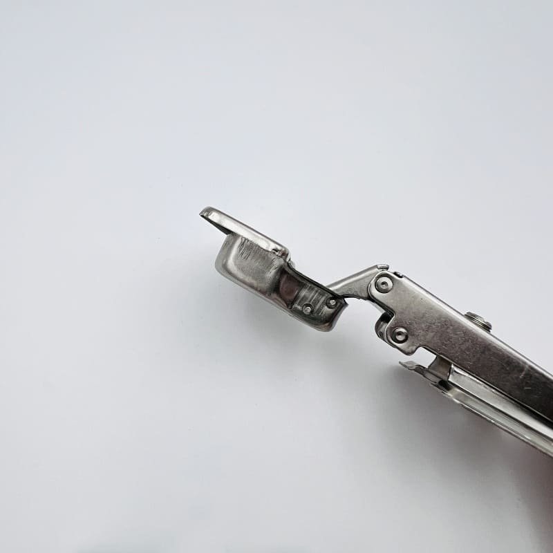 Thin Door Cabinet Hinge 9.5mm Cup Depth 35mm Non Soft Close 2 Way Slide On Model 1113 - Image 3